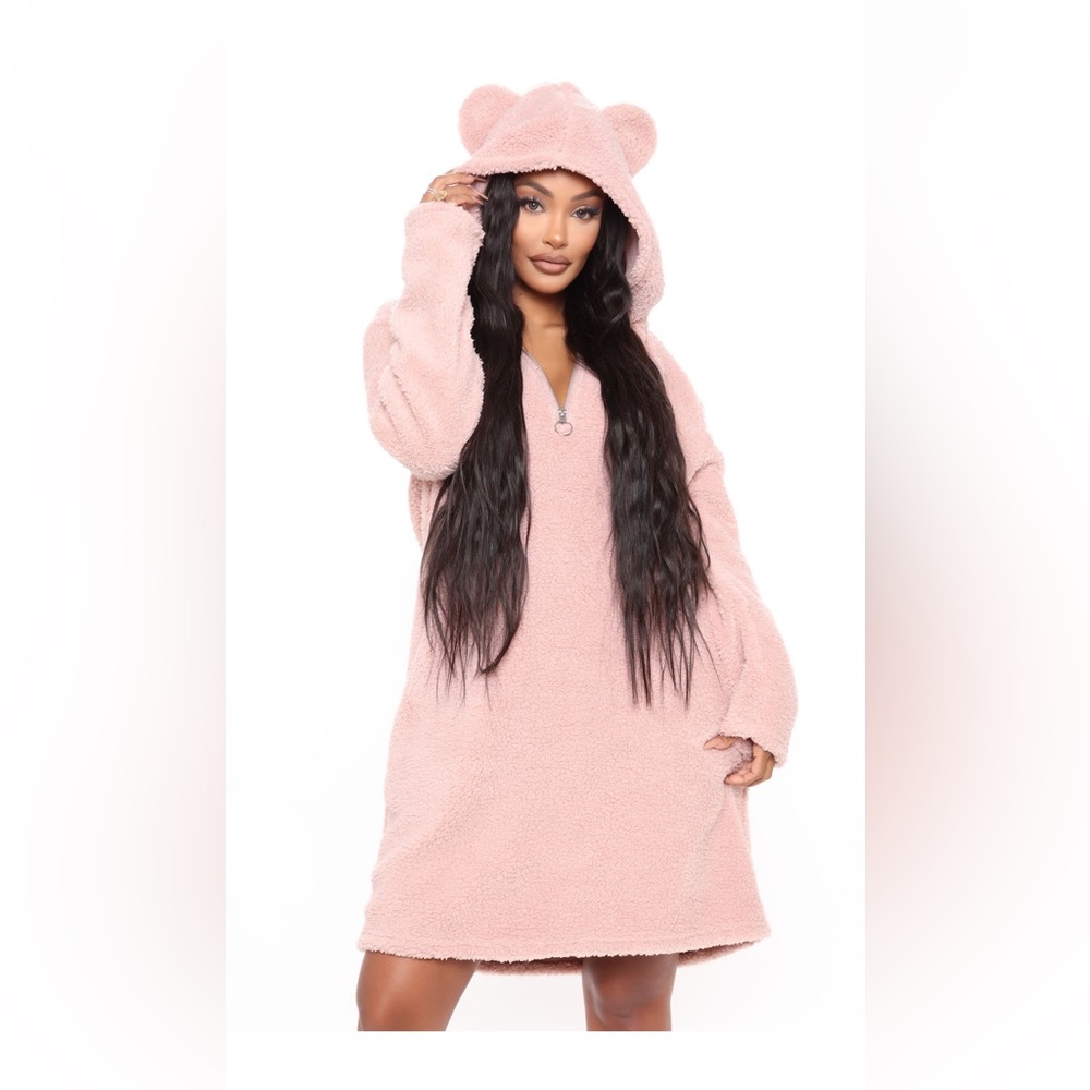 2/$30 🔥 Host Pick 🔥 Bear long sweater